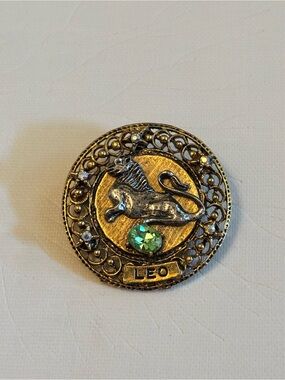 Leo Zodiac Vintage Arthur Pepper Brooch - Gold Tone with Green Crystal- 1 1/2”